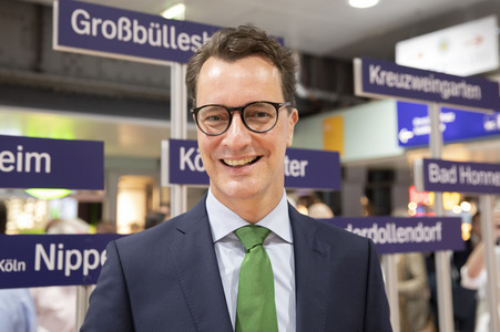 Unterzeichnung der MOF 3-Vereinbarung in Köln