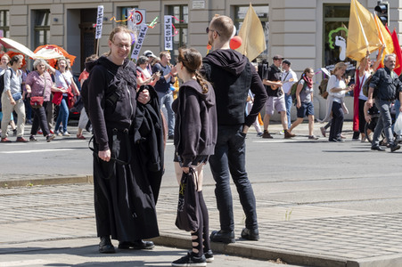 Marsch füru Jesus und Marsch für Satan in Leipzig