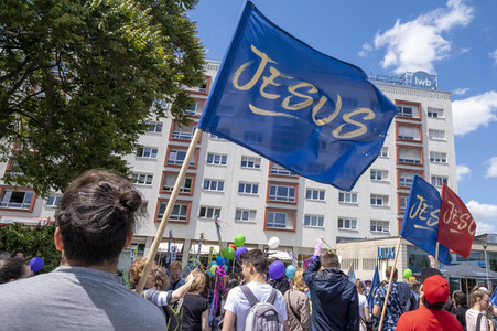 Marsch füru Jesus und Marsch für Satan in Leipzig