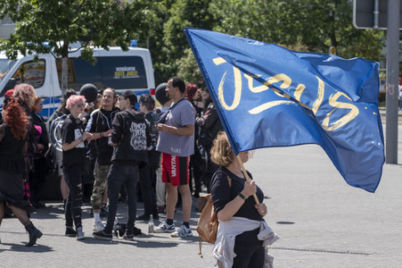 Marsch füru Jesus und Marsch für Satan in Leipzig