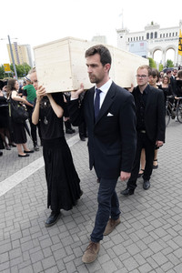 Demonstration von Bersuchern des Wave-Gotik-Treffens und Extinction Rebellion in Leipzig