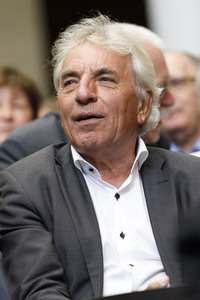 Eintrag von Axel Freimuth in das Goldene Buch der Stadt Köln