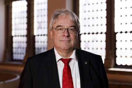 Eintrag von Axel Freimuth in das Goldene Buch der Stadt Köln