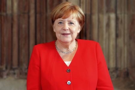 Eintrag von Bundeskanzlerin Angela Merkel in das Goldene Buch der Stadt Köln