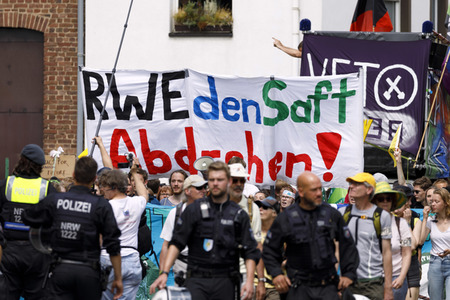 'Ende Gelände' Demonstration in Hochneukirch