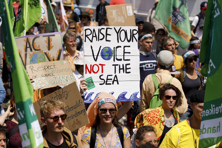 'Ende Gelände' Demonstration in Hochneukirch