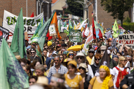 'Ende Gelände' Demonstration in Hochneukirch