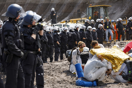 'Ende Gelände' Demonstration in Hochneukirch