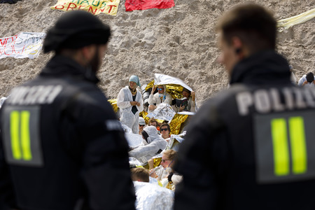 'Ende Gelände' Demonstration in Hochneukirch