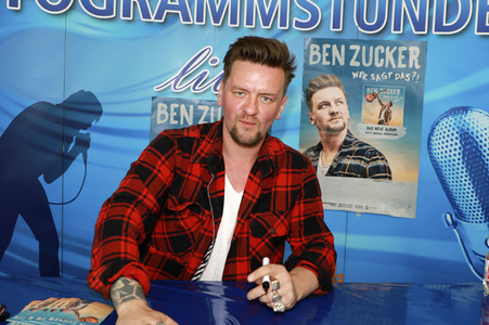 Autogrammstunde mit Ben Zucker in Großpösna