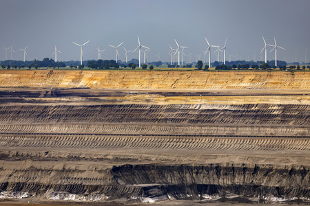 Symbolfoto Windräder