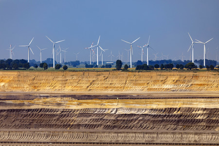 Symbolfoto Windräder