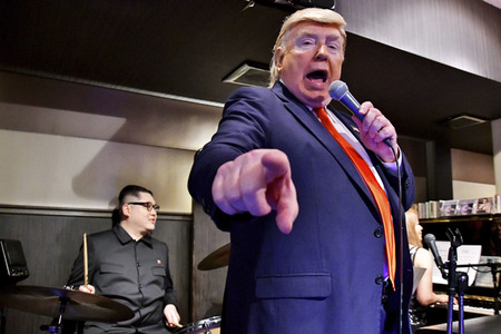 Auftritt von Howard X und Dennis Alan in Osaka