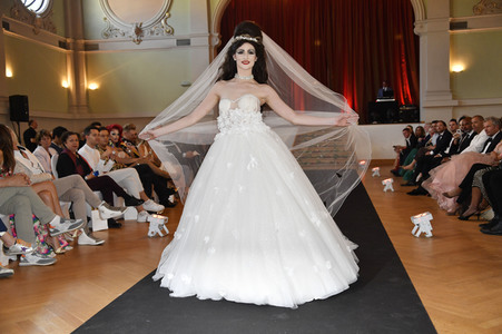 Präsentation der Brautmodenkollektion Pompöös by Semiha Bähr in Berlin