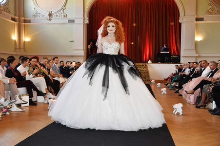 Präsentation der Brautmodenkollektion Pompöös by Semiha Bähr in Berlin