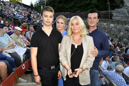 Premiere 'Unter Geiern - Der Sohn des Bärenjägers' in Bad Segeberg