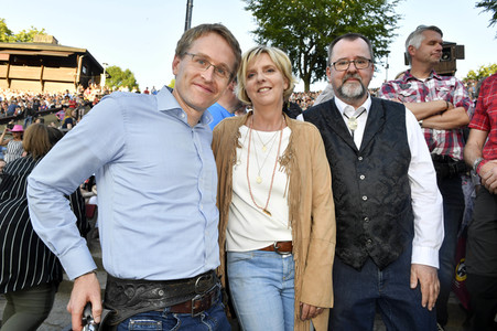 Premiere 'Unter Geiern - Der Sohn des Bärenjägers' in Bad Segeberg