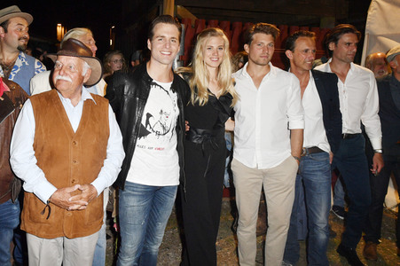 Premiere 'Unter Geiern - Der Sohn des Bärenjägers' in Bad Segeberg