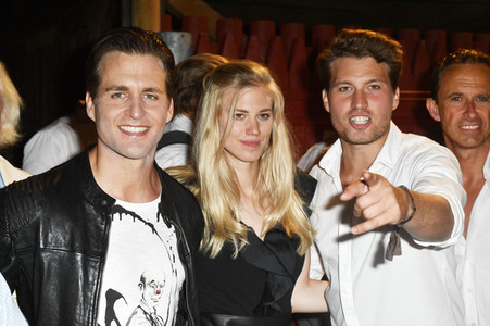 Premiere 'Unter Geiern - Der Sohn des Bärenjägers' in Bad Segeberg