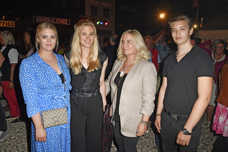 Premiere 'Unter Geiern - Der Sohn des Bärenjägers' in Bad Segeberg