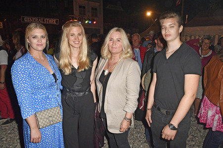 Premiere 'Unter Geiern - Der Sohn des Bärenjägers' in Bad Segeberg