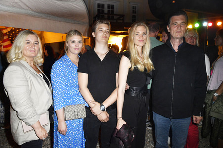 Premiere 'Unter Geiern - Der Sohn des Bärenjägers' in Bad Segeberg