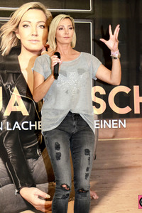 Autogrammstunde mit Tanja Lasch in Grimma