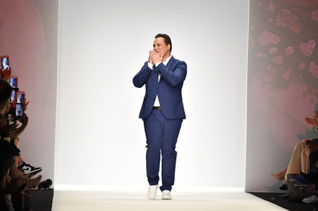 Guido Maria Kretschmer Fashion Show auf der Berlin Fashion Week Spring/Summer 2020