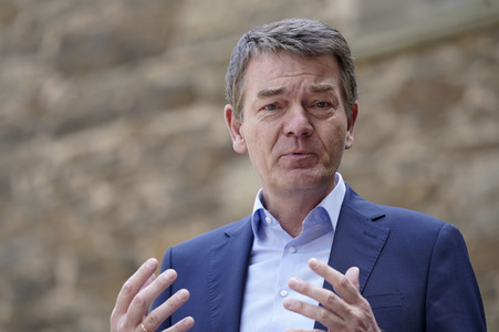 Settermin 'Unsere wunderbaren Jahre' in Solingen