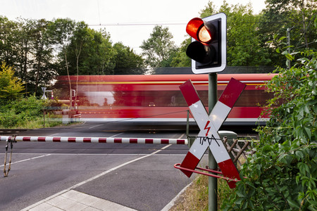 Symbolfoto Bahnschranke