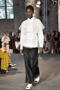 Nobi Talai Fashion Show auf der Berlin Fashion Week Spring/Summer 2020