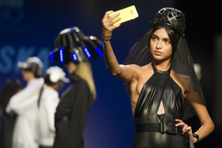 Alaska Fashion Show auf der Mercedes-Benz Fashion Week Madrid Spring/Summer 2020