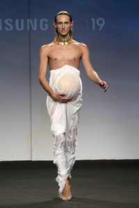 Di Petsa Fashion Show auf der Mercedes-Benz Fashion Week Madrid Spring/Summer 2020