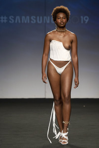 Di Petsa Fashion Show auf der Mercedes-Benz Fashion Week Madrid Spring/Summer 2020