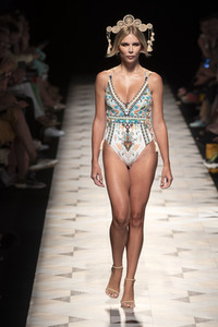 Dolores Cortes Fashion Show auf der Mercedes-Benz Fashion Week Madrid Spring/Summer 2020