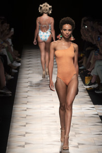 Dolores Cortes Fashion Show auf der Mercedes-Benz Fashion Week Madrid Spring/Summer 2020