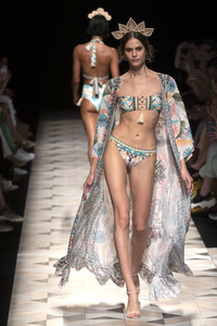 Dolores Cortes Fashion Show auf der Mercedes-Benz Fashion Week Madrid Spring/Summer 2020