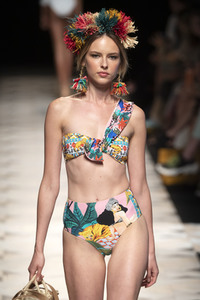 Dolores Cortes Fashion Show auf der Mercedes-Benz Fashion Week Madrid Spring/Summer 2020