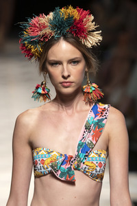 Dolores Cortes Fashion Show auf der Mercedes-Benz Fashion Week Madrid Spring/Summer 2020