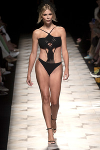 Dolores Cortes Fashion Show auf der Mercedes-Benz Fashion Week Madrid Spring/Summer 2020