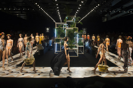 Dolores Cortes Fashion Show auf der Mercedes-Benz Fashion Week Madrid Spring/Summer 2020