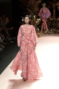 Juan Duyos Fashion Show auf der Mercedes-Benz Fashion Week Madrid Spring/Summer 2020