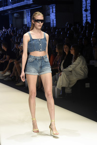 LeGer by Lena Gercke Fashion Show auf der About You Fashion Week in Berlin