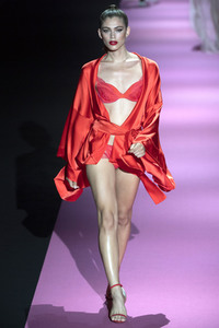 Andres Sarda Fashion Show auf der Mercedes-Benz Fashion Week Madrid Spring/Summer 2020