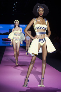 Andres Sarda Fashion Show auf der Mercedes-Benz Fashion Week Madrid Spring/Summer 2020