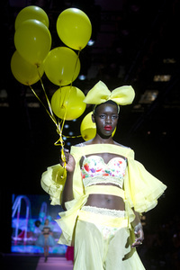 Andres Sarda Fashion Show auf der Mercedes-Benz Fashion Week Madrid Spring/Summer 2020