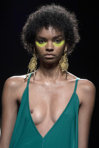 Roberto Diz Fashion Show auf der Mercedes-Benz Fashion Week Madrid Spring/Summer 2020