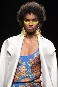 Roberto Diz Fashion Show auf der Mercedes-Benz Fashion Week Madrid Spring/Summer 2020