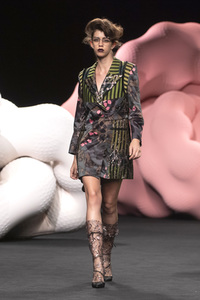 Ana Locking Fashion Show auf der Mercedes-Benz Fashion Week Madrid Spring/Summer 2020