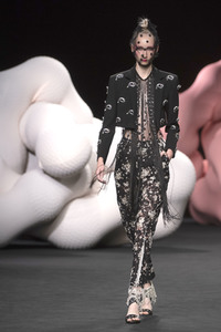 Ana Locking Fashion Show auf der Mercedes-Benz Fashion Week Madrid Spring/Summer 2020